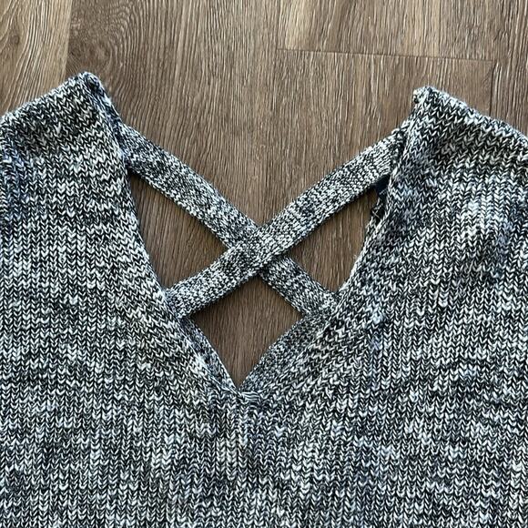 Express Crossback V-Neck Sweater - Picture 2 of 6